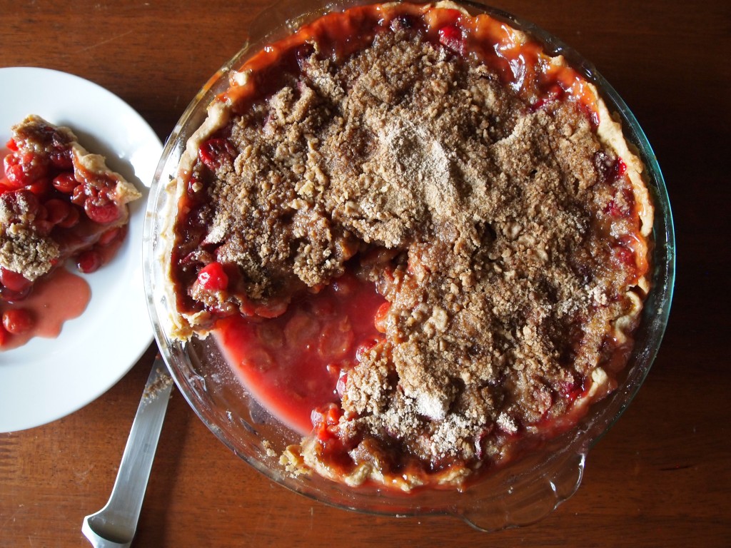 sour cherry streusel pie